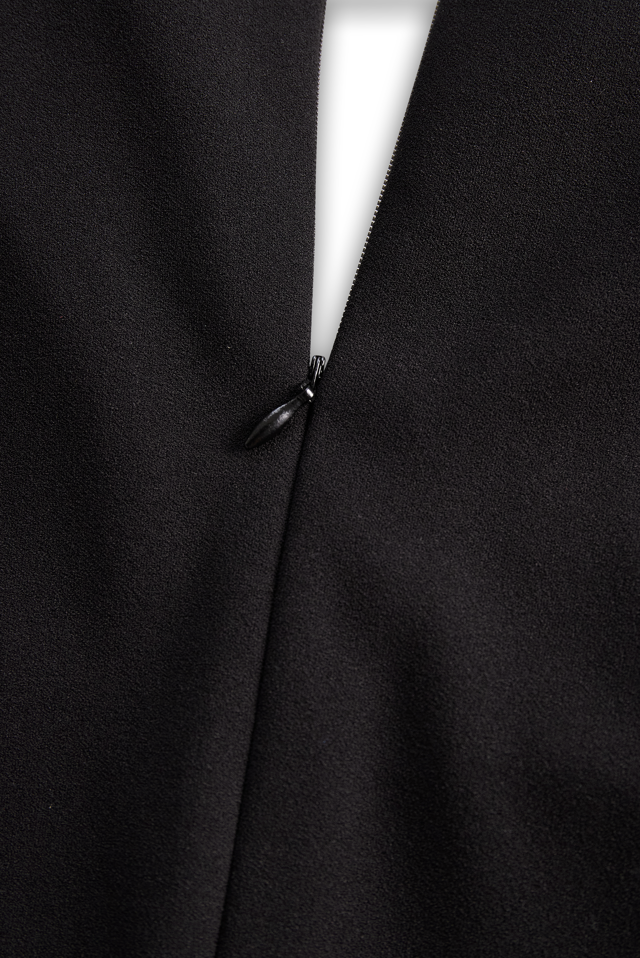 Vestido ajustado cuello mandarín