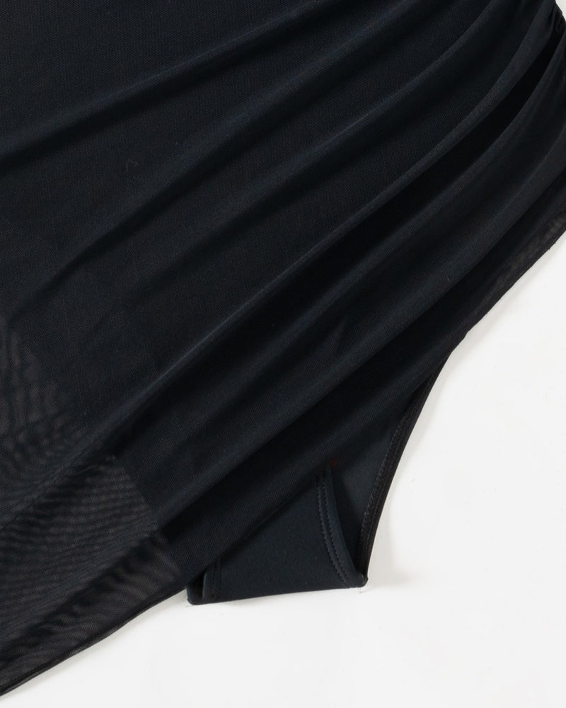 Traje de baño sexy sin espalda con escote en V profundo y malla, con cordón ajustable.