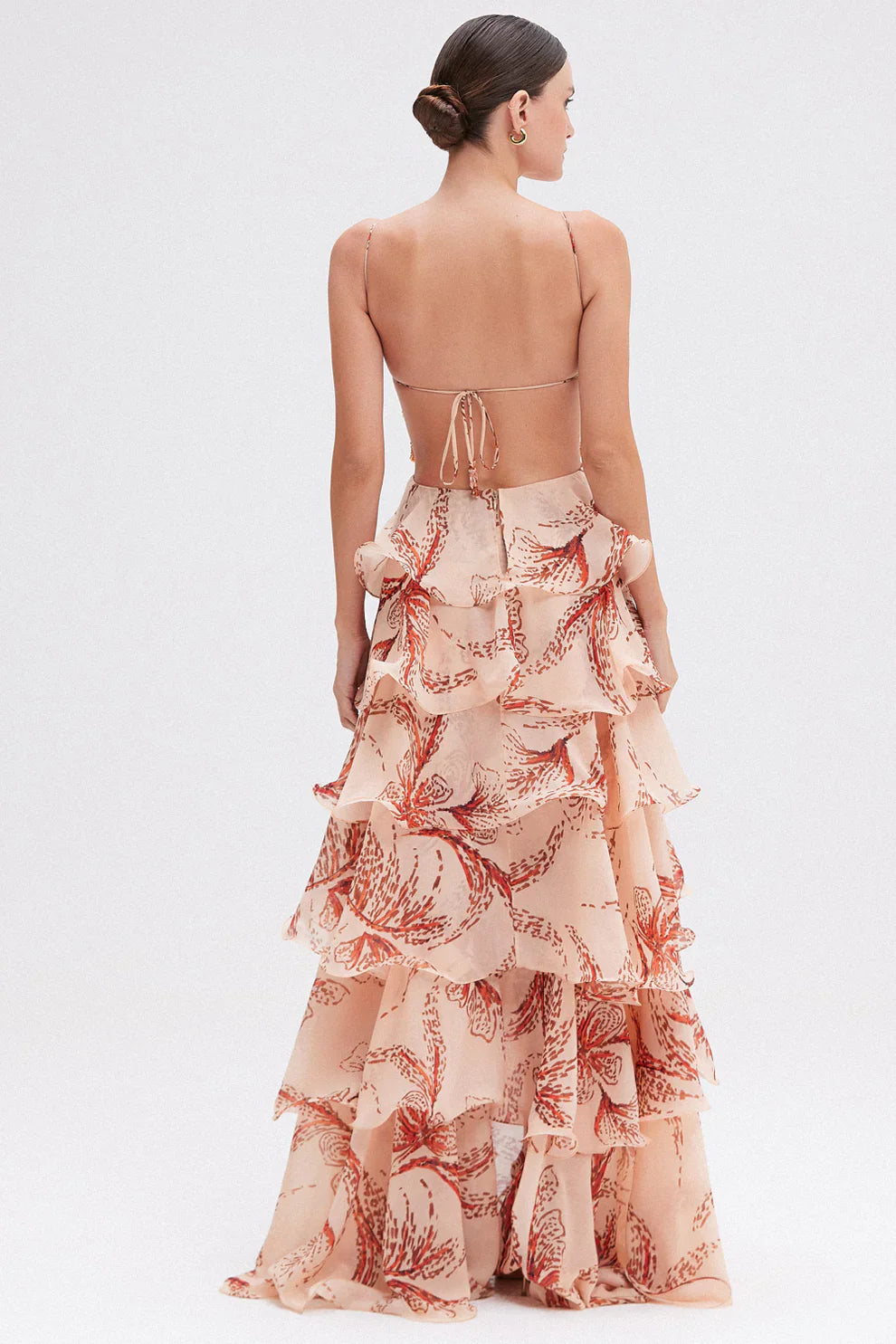 Vestido halter satinado con volantes
